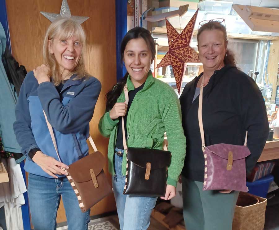 showing-bags